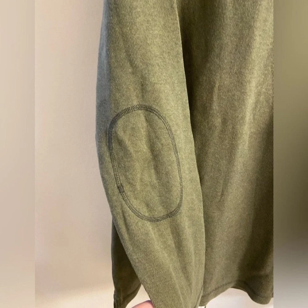 Banana Republic olive green Long Sleeve knit top XL NWT